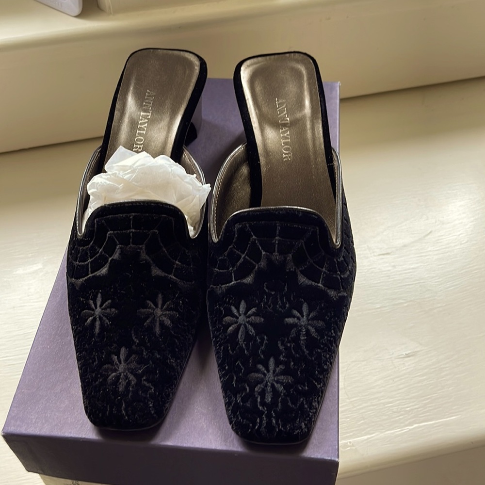 Holiday mules